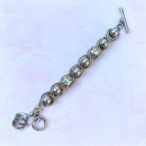 JUICY COUTURE Bracelet Gray Pearl & Crystal Toggle Crystal Crown Charm Silver - Picture 3 of 4